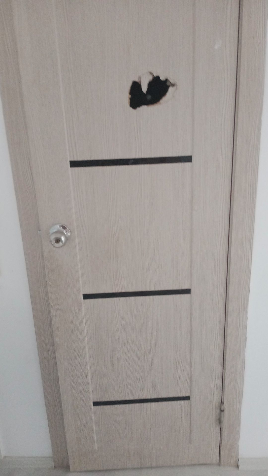 Отдам бесплатно дверь