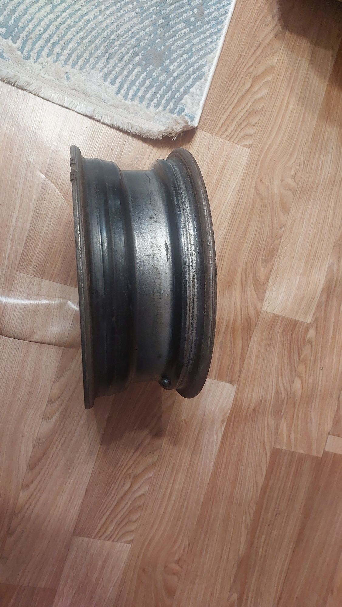 Продам диски на 16