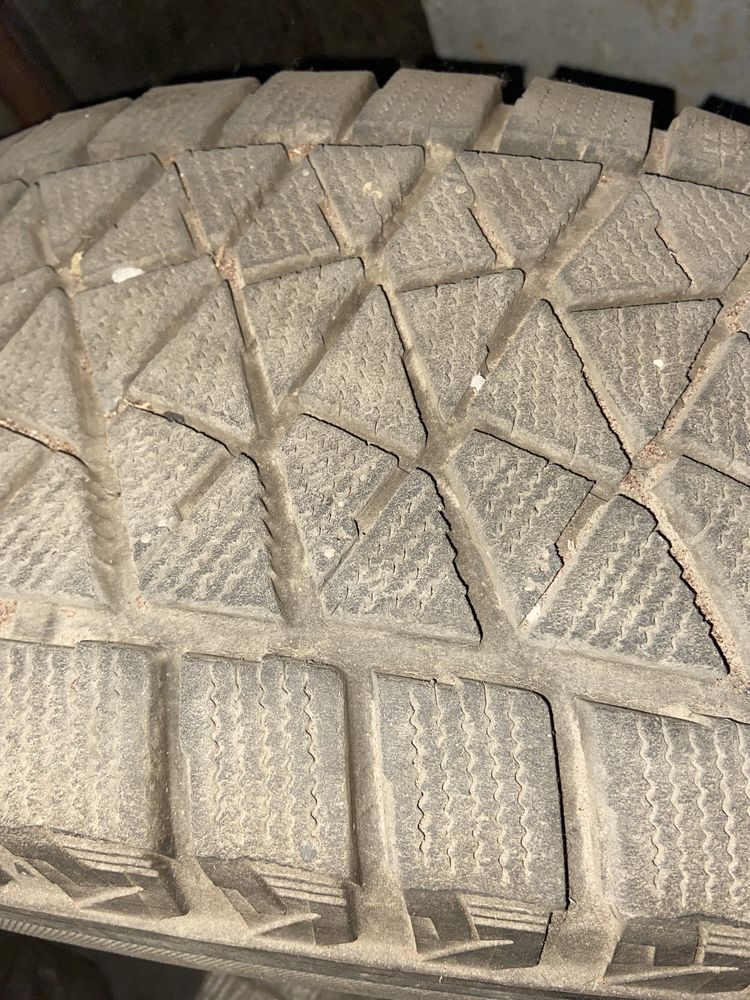 Колеса , резина с дисками r15 Bridgestone Blizzak DM-V2