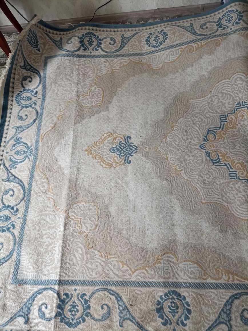 Продам срочно ковер 2*3
