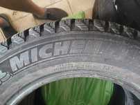 Продам резину зимнюю Michelin 195/65/R15