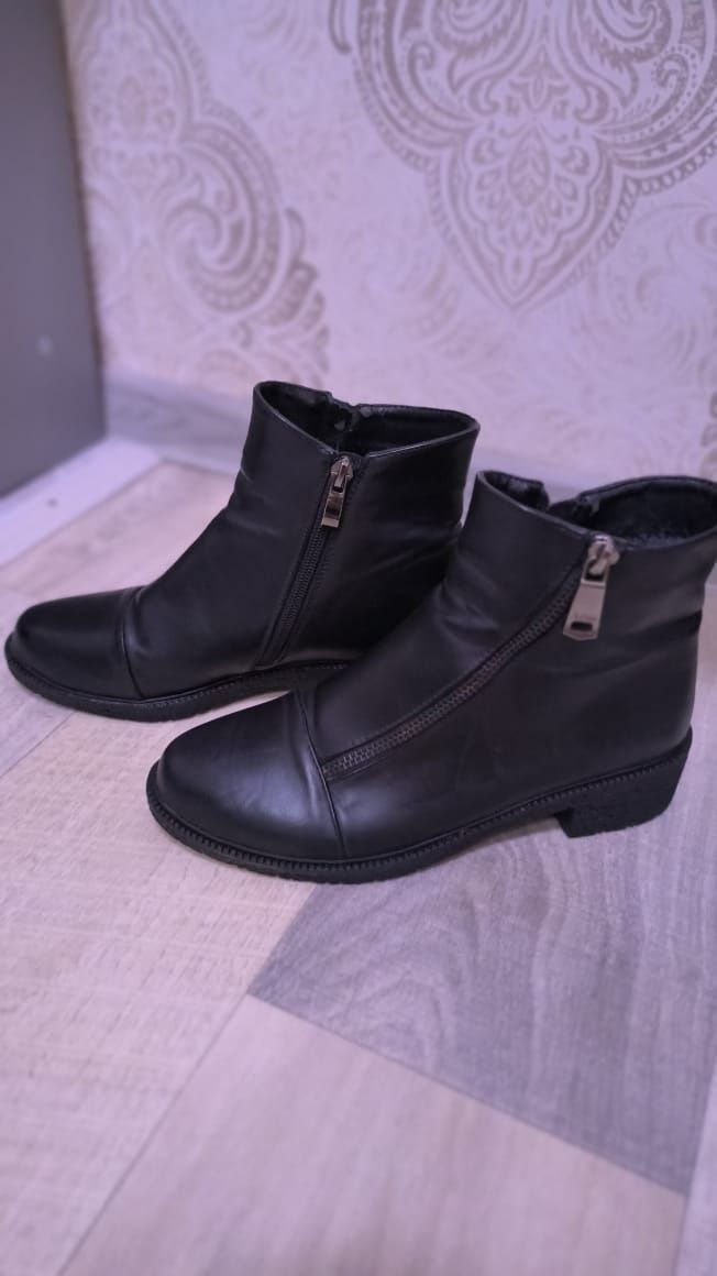 Продам женские сапоги, размер 36