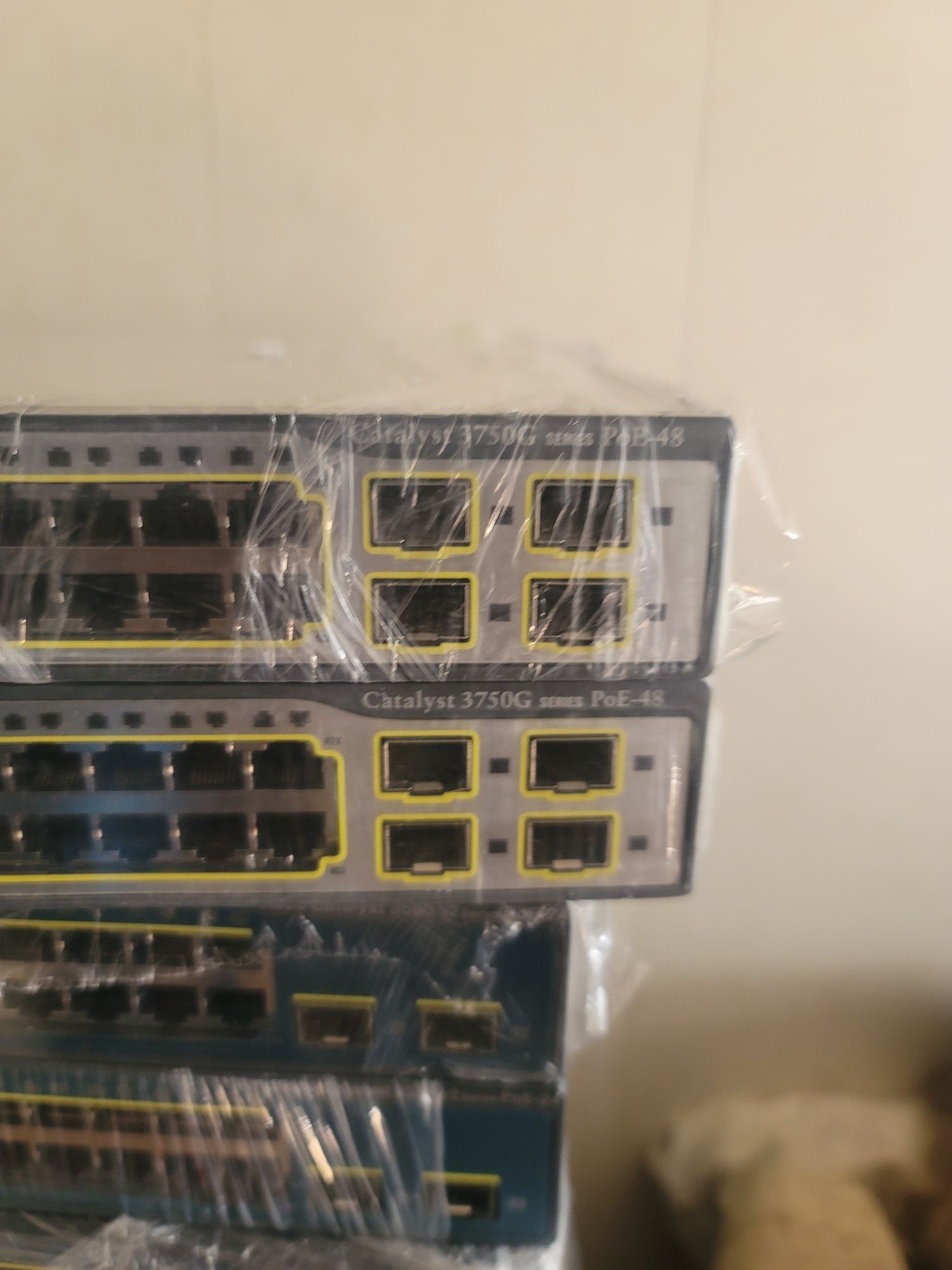 Коммутатор cisco poe 48 24 и 8 портовые 100мб и 1гб.