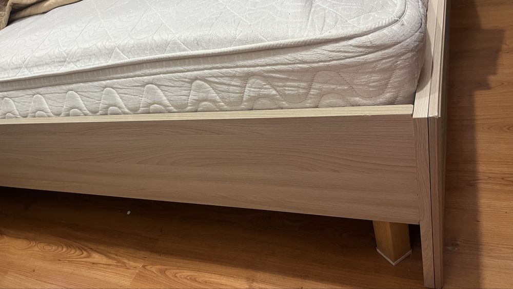 Срочно продаётся  двухспальная кровать