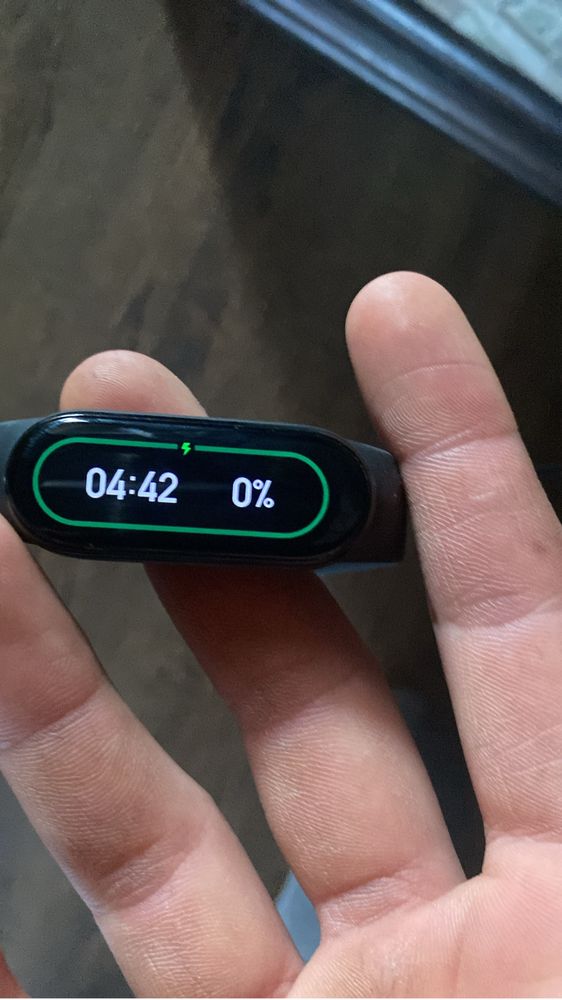 Продам mi bend 5