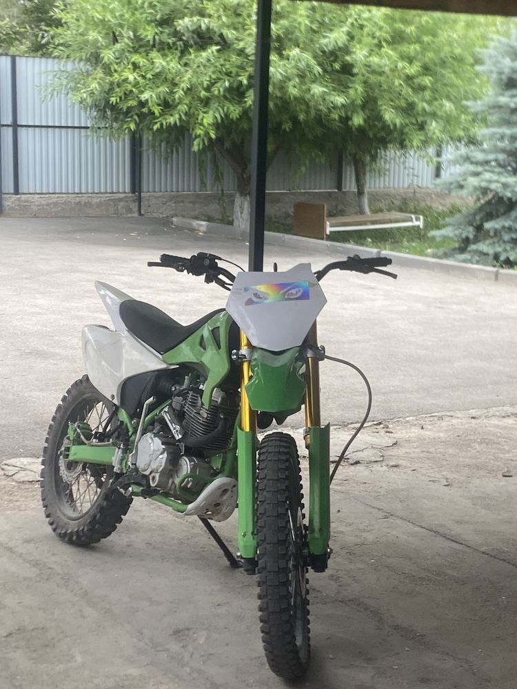 Мотоцикл эндуро sycmcc