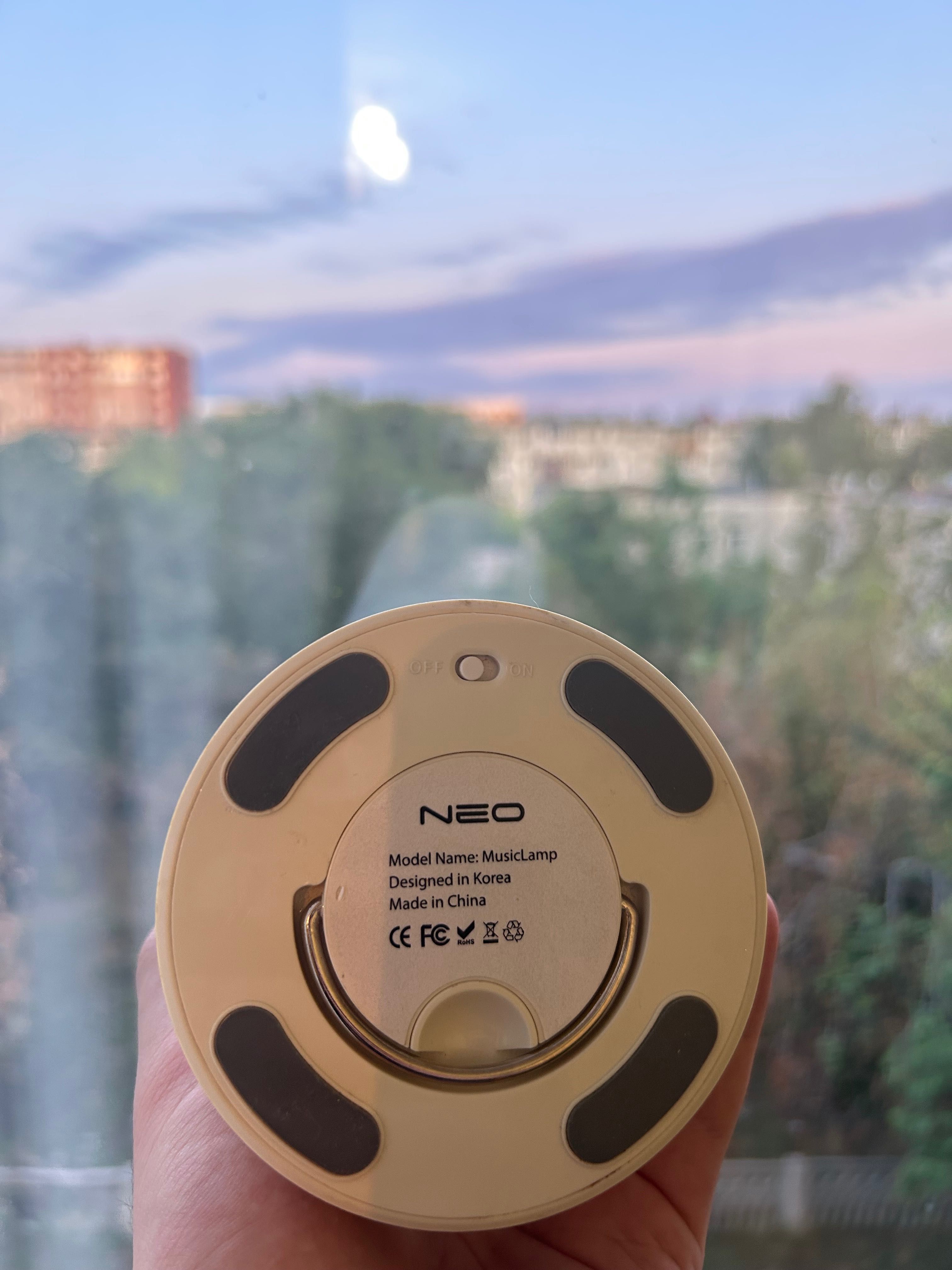 Neo Musik Lamp колонка