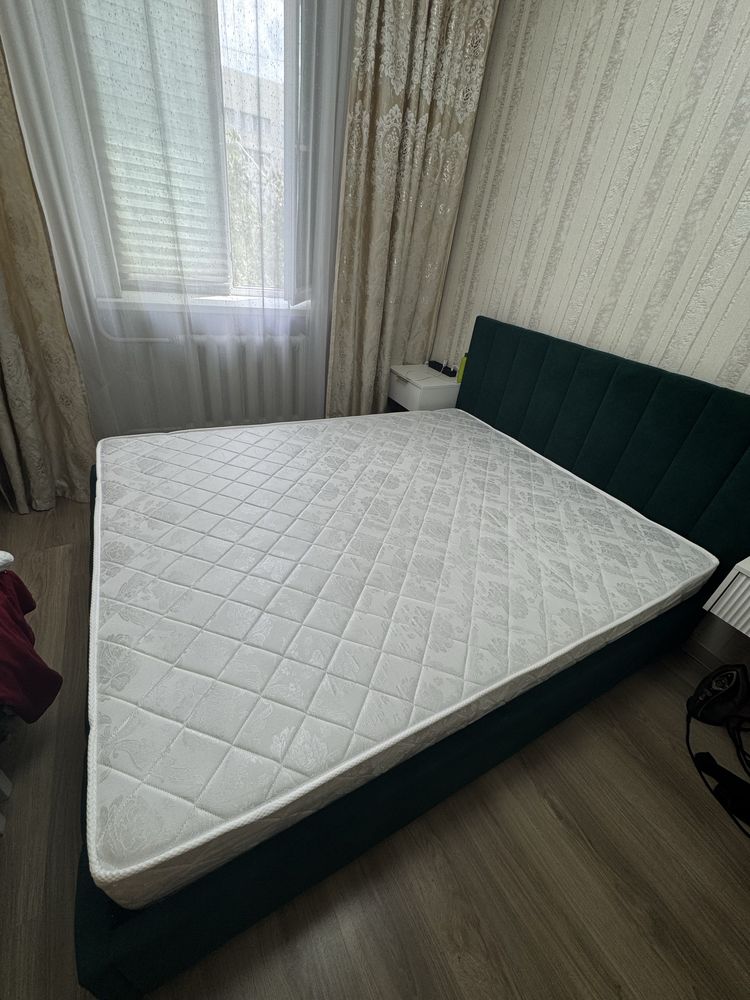 Продам матрас ,почти в новом состоянии