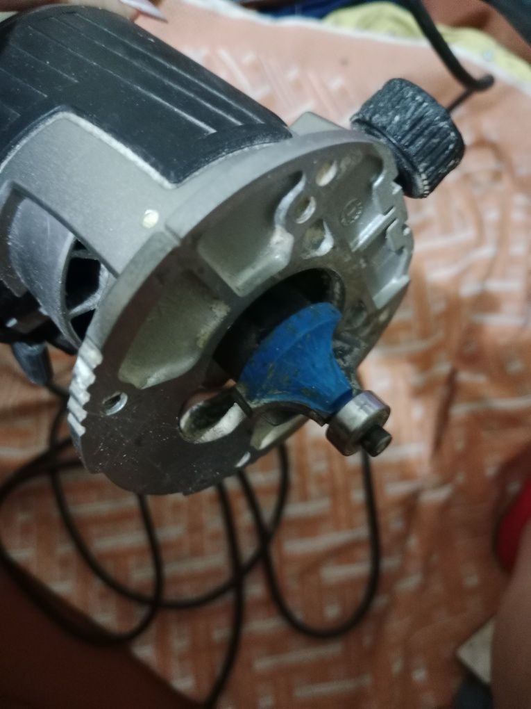 Кромочный фрезер Makita