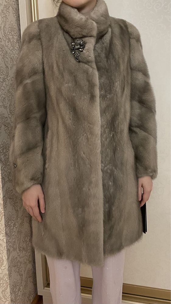 Продам новую норковую шубу