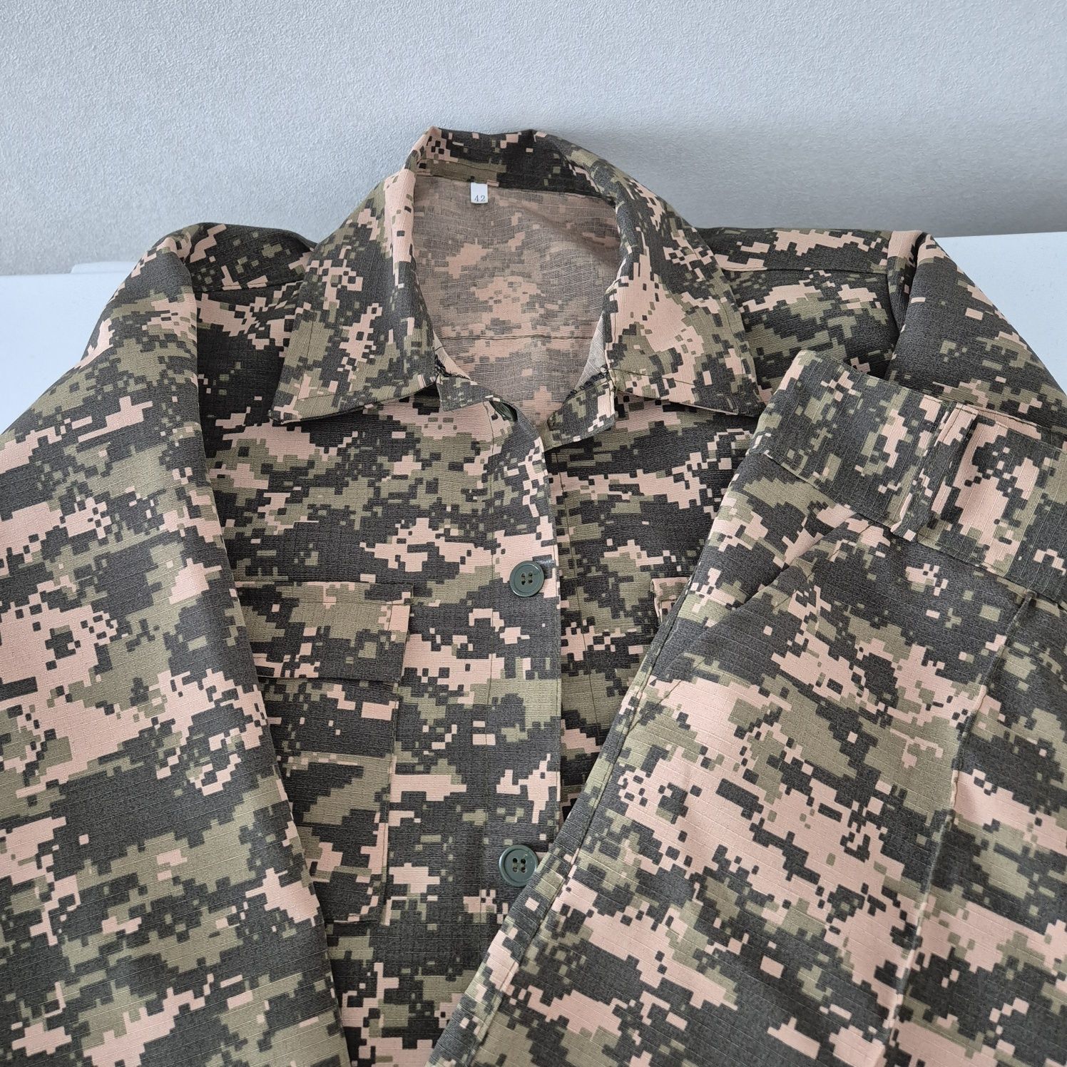 Продам форму нвп 42-44 размера новая