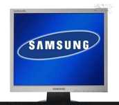 Рабочий монитор samsung 920vn на спец подставке.