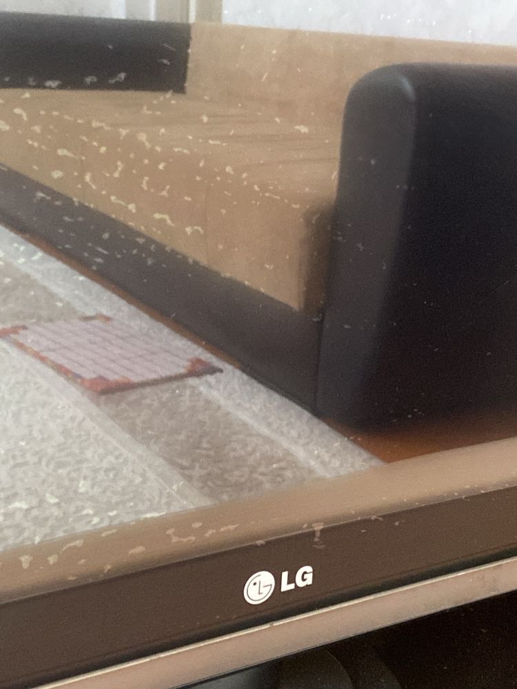 продам дешево телевизор LG