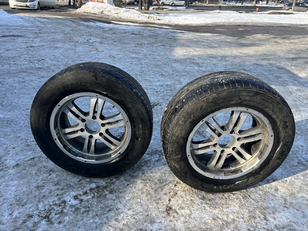 Диски с шинами, стояли на тойотафураннер , подойдут на прадо, хайлюкс
