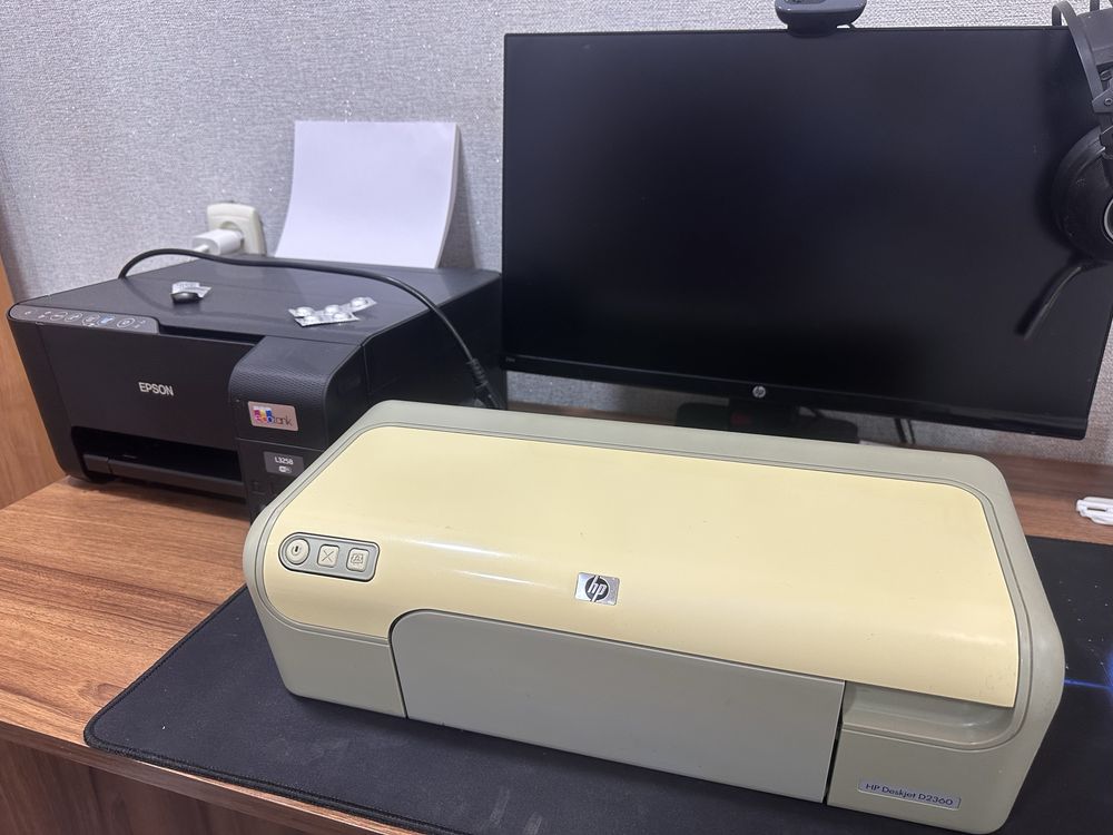 Срочно продам Hp Принтер цветной и черно белый встроенный