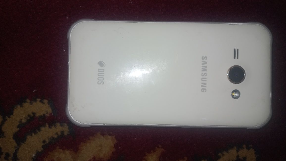 Samsung galaxy j1 ace
