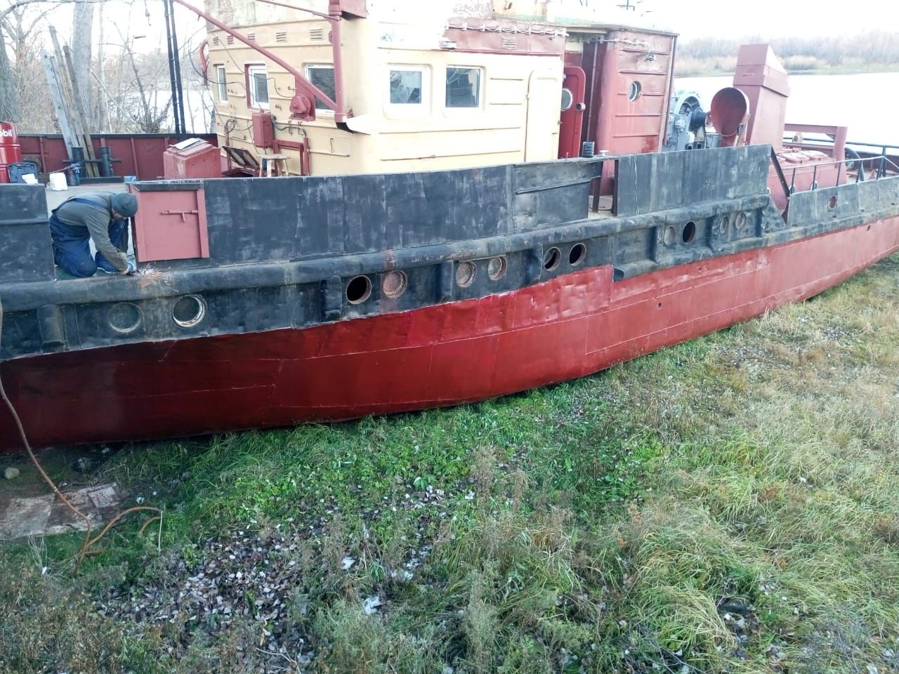 продам корабль а Омске