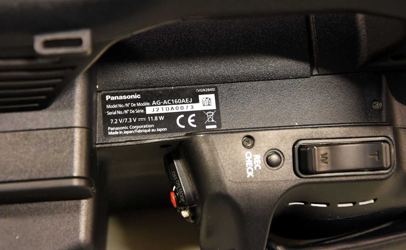 Продам  видеокамеру Panasonic AG-AC160