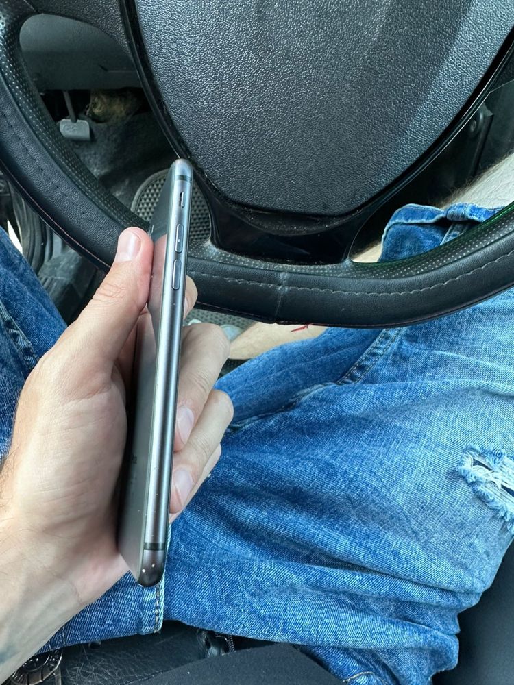 Продам Обменяю Iphone 8