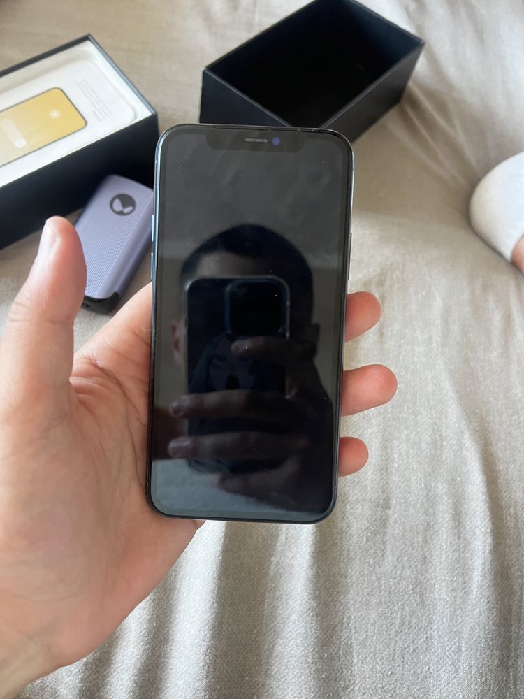 Iphone 11 pro продается