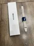 Apple Watch SE, 40 mm. Бежевый