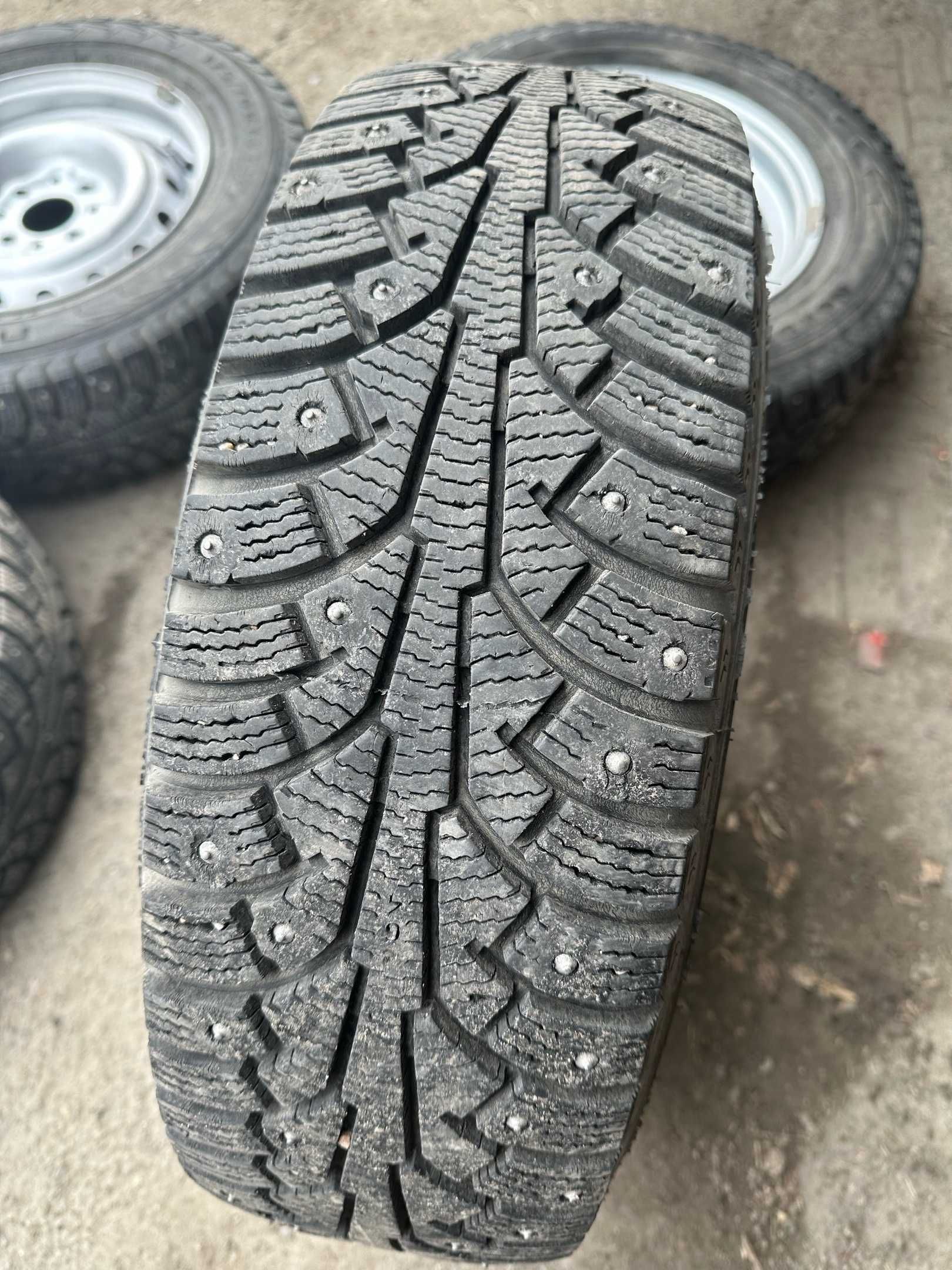 Диски R13 с зимней резиной Nokian 175/70