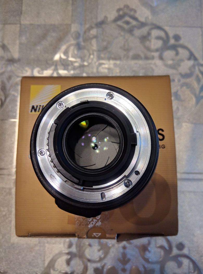 Продается фотообъектив  NIKON 50mm F/1.8G AF-S NIKKOR