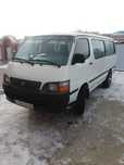 Тойота Hiace 2004 года