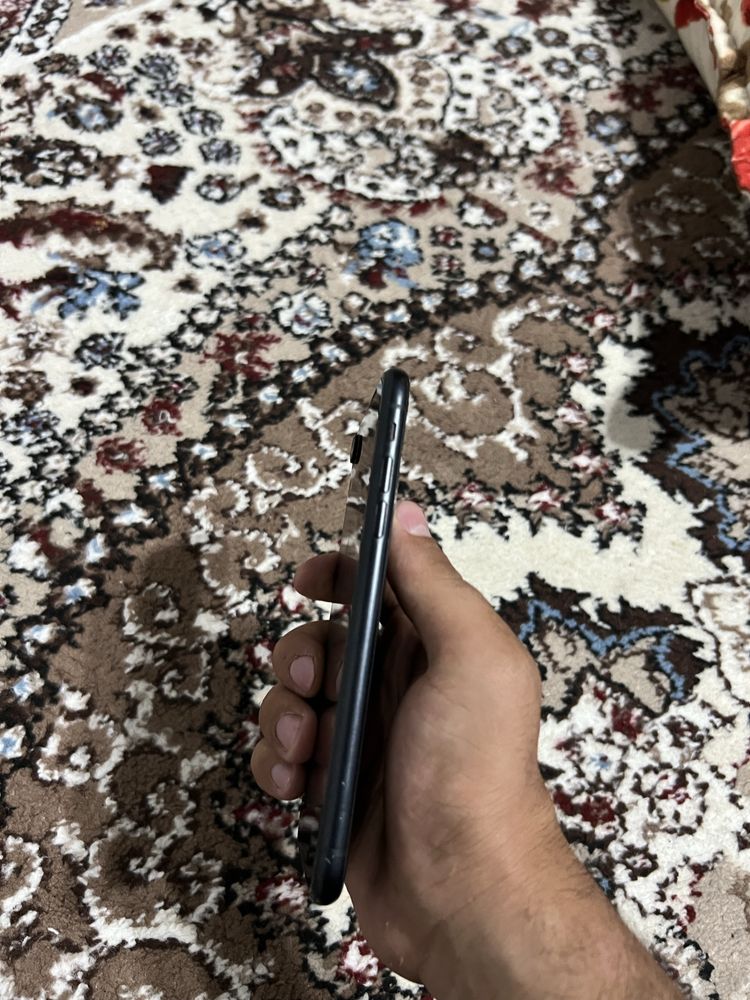 IPHONE XR 64GB  face true tone работают