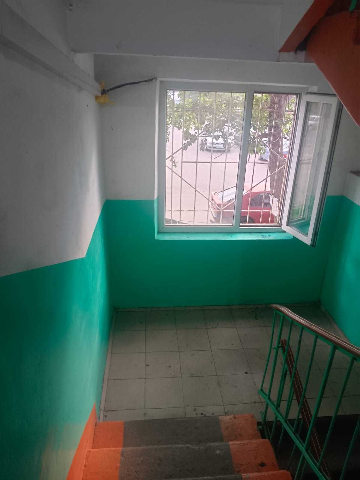 Продам 2х комн кв Царева 10