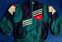 Ветровка Adidas. Читайте описание.