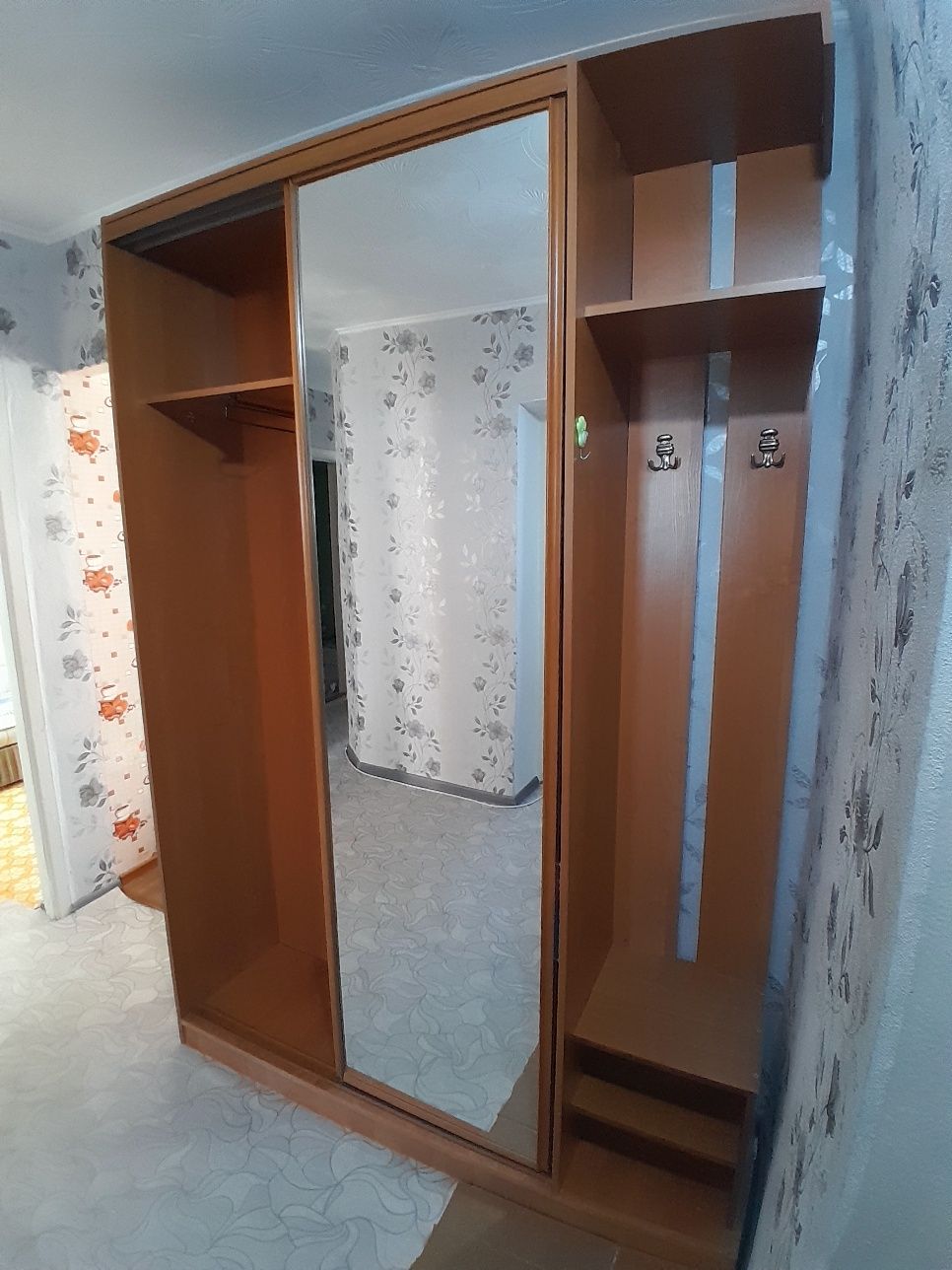 Продам шкаф для колидор