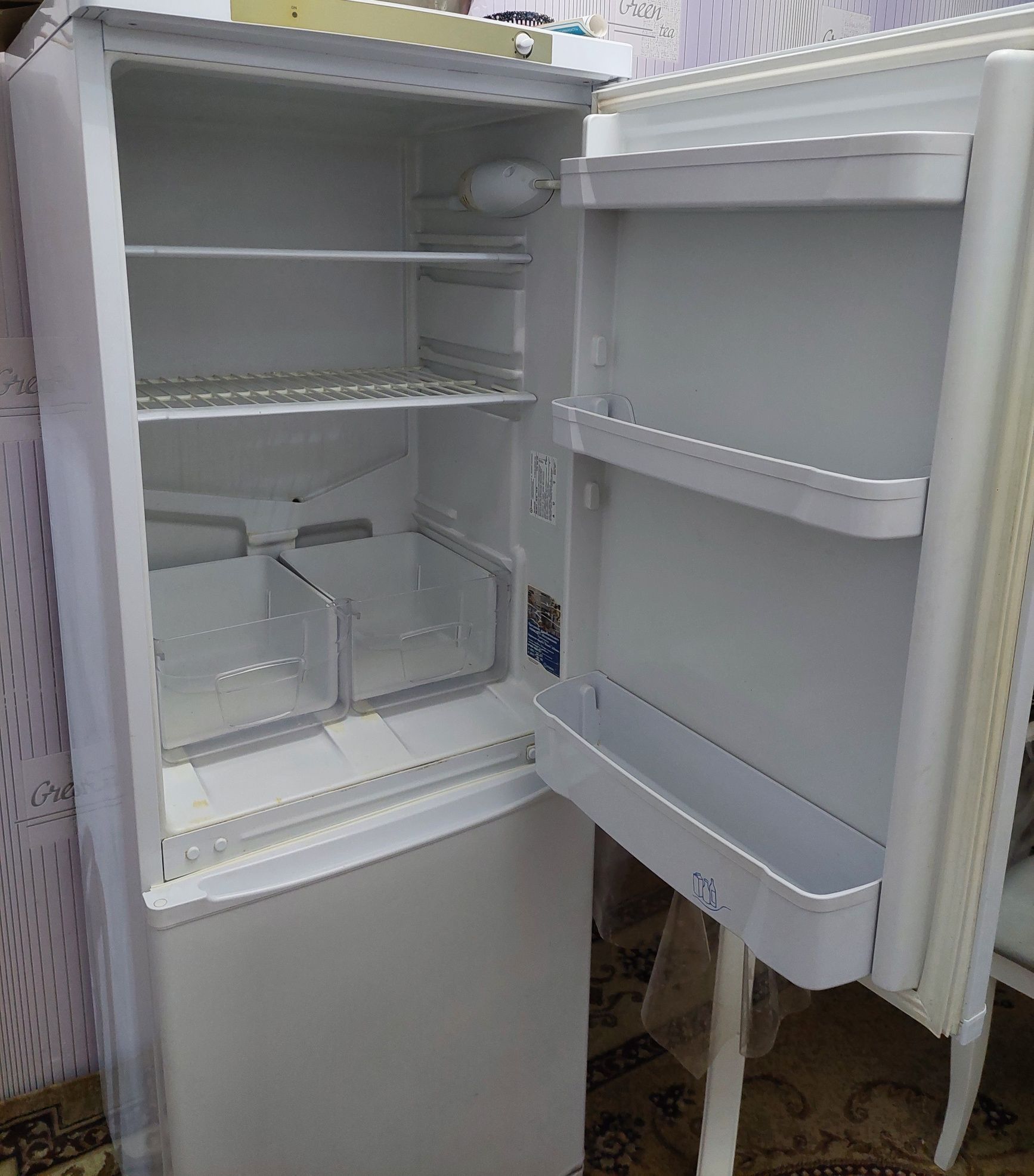 Продам холодильник