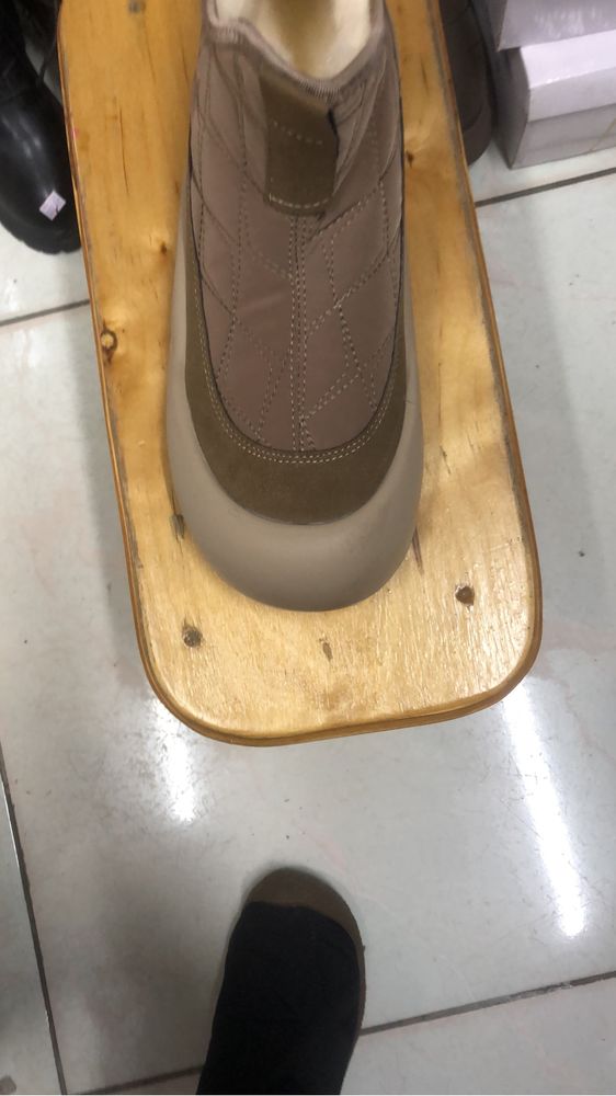 Продам сапоги новые