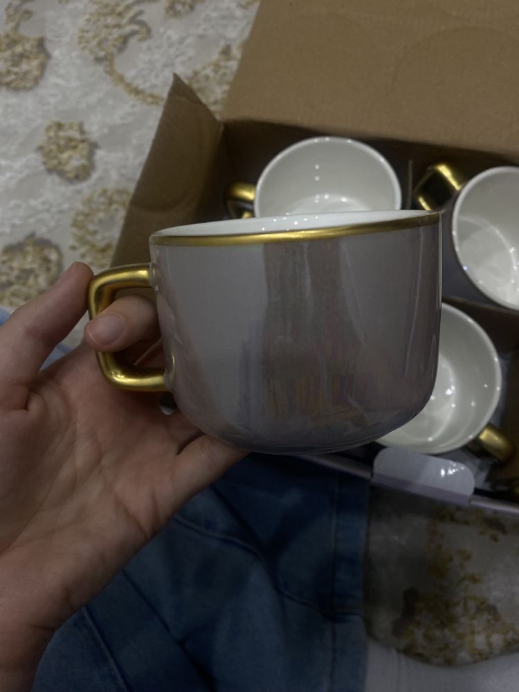 Продаю чайный сервиз