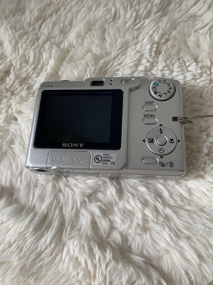 Продаю фотоаппарат Sony