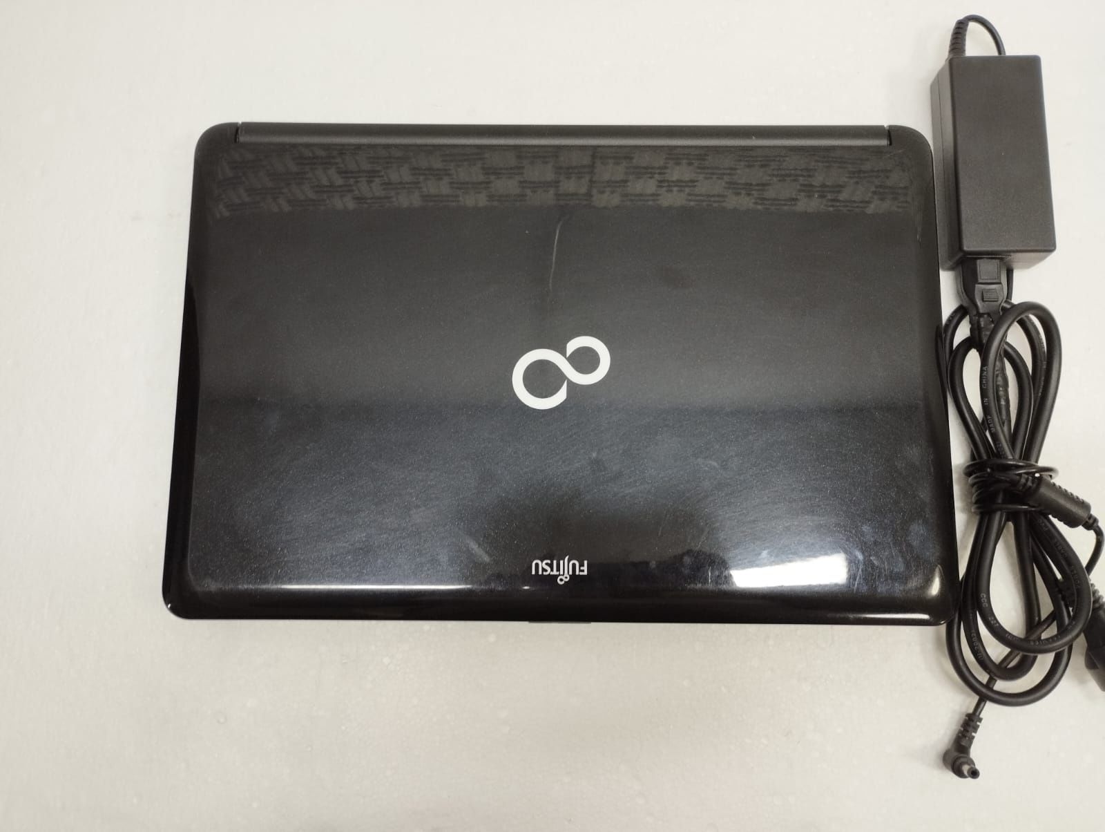 Ноутбук для работы Fujitsu Core i3/ОЗУ4Gb/SSD 120Gb +Win10 и Office 19