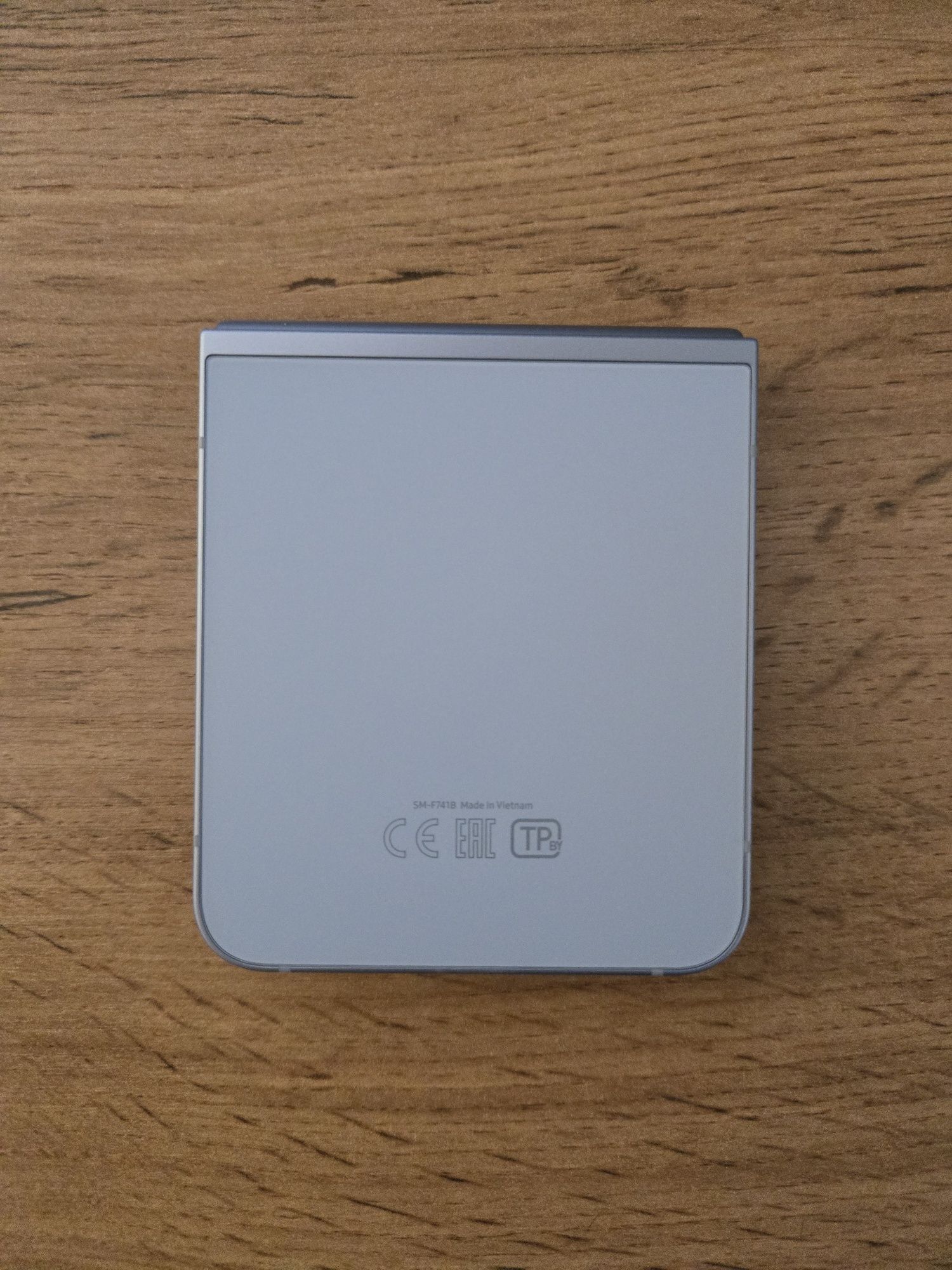 Смартфон Samsung Galaxy Z Flip6 5G 12 ГБ/256 ГБ