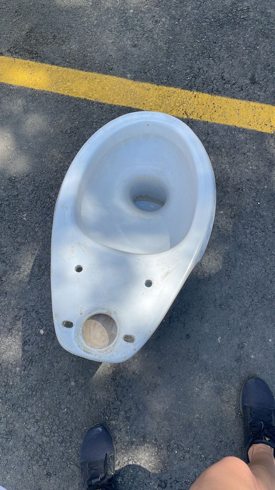 Продам унитаз без бочка