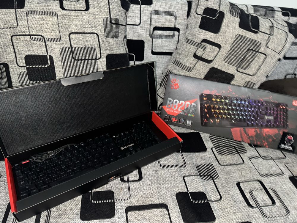 Клавиатура игровая B820R