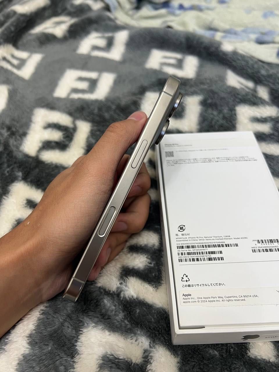 Продам iPhone 16 Pro айфон 16 про
