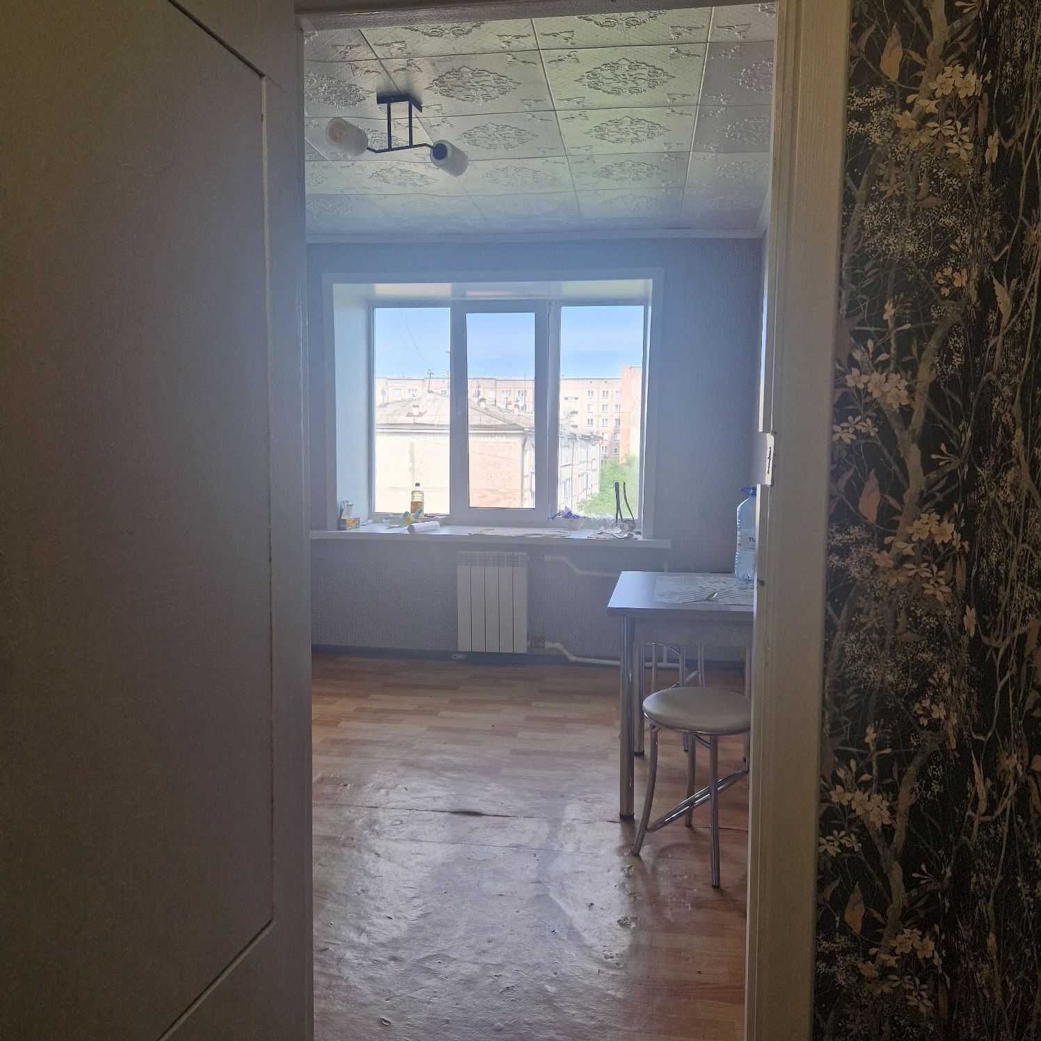 Продам 1 комнатную квартиру 39м2 в общежитии, р-он Сокола,5/5.