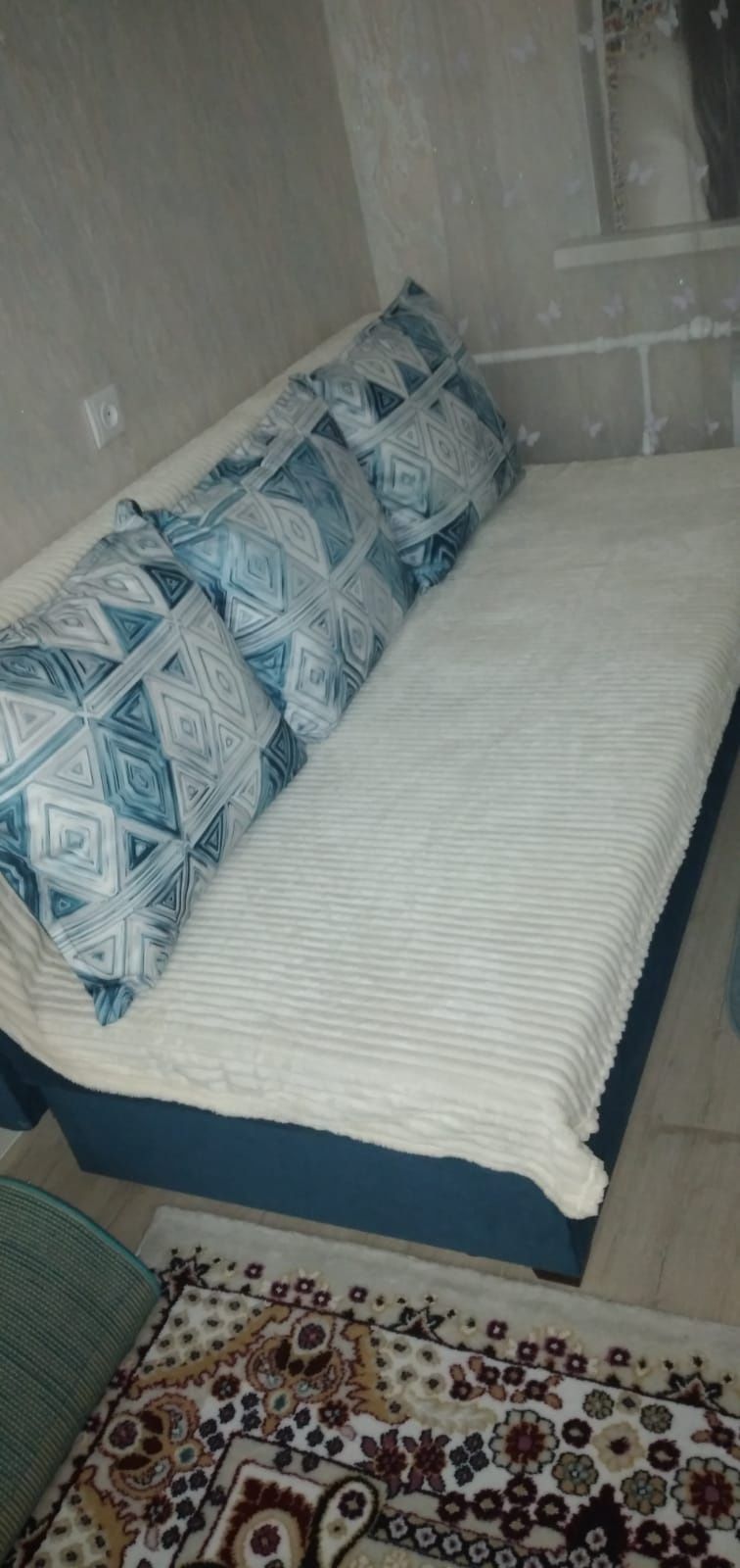 Диван сатылады срочно