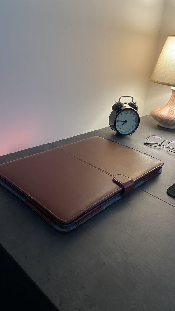 MacBook Pro 15” (2017) | i7 / 16GB / 512 SSD / Radeon Pro 560 (4GB)