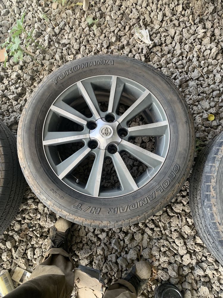 Продам 3 диска на lc200,размер 285/50/20