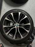 Разноширокие диски с шинами на BMW. Перед 275/40/R20, зад 315/35/R20