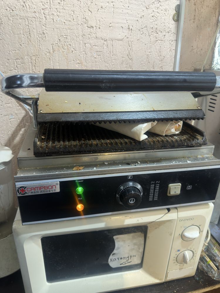 Продам морозильник оборудование донер