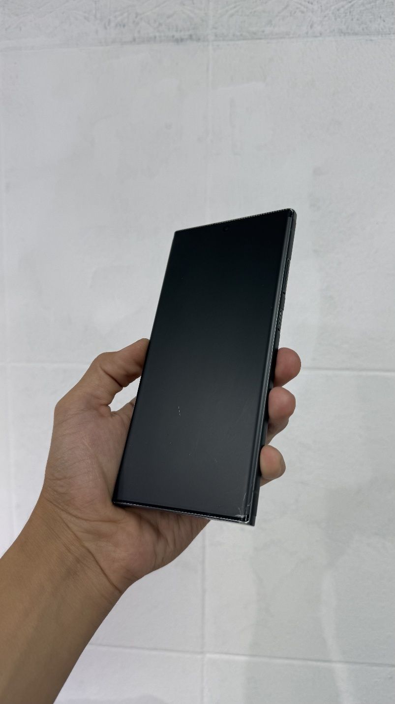 Продам Samsung S23 ультра