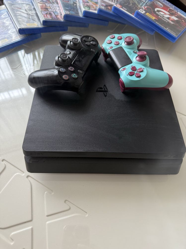 Продам PS 4 slim