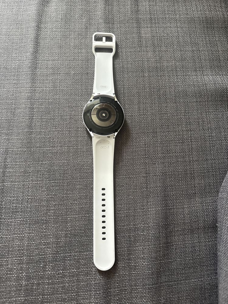 часы samsung galaxy watch 4